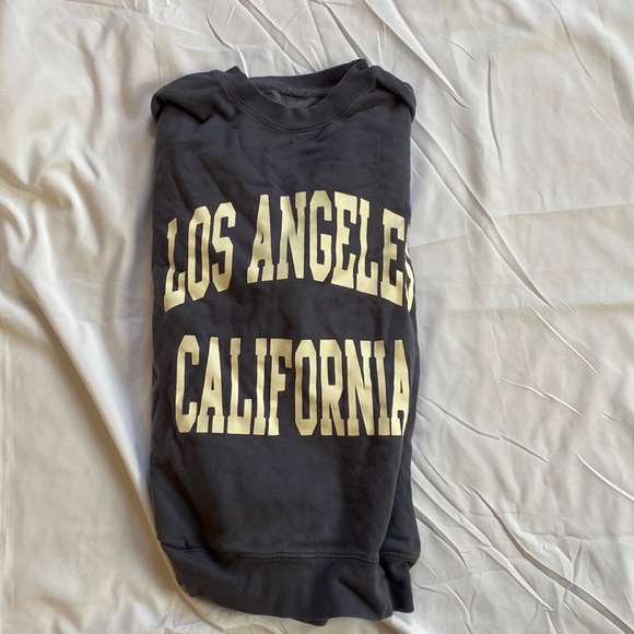 Brandy Melville Tops Brandy Melville La Sweatshirt Poshmark